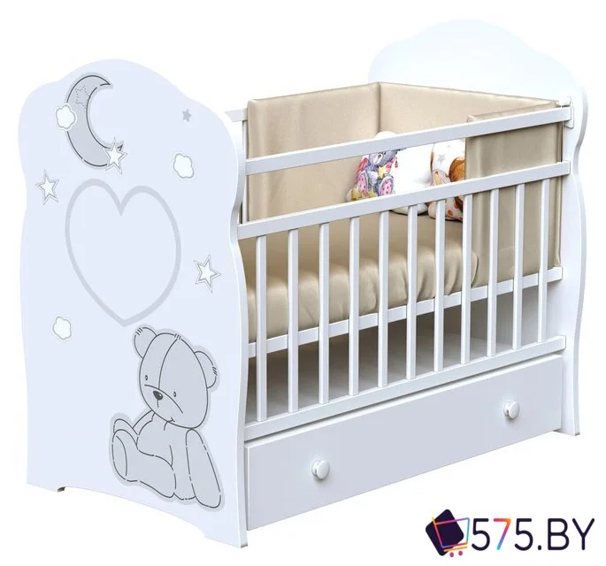 Классическая детская кроватка VDK Bear And Moon маятник и ящик (белый) в магазине 575.by