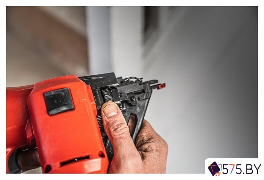 Гвоздезабиватель Milwaukee M18 FN16GA-0X Fuel 4933478094 (без АКБ, кейс) в магазине 575.by