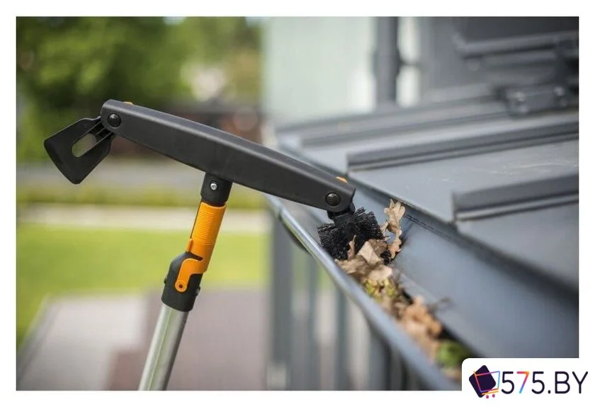 Очиститель желобов Fiskars 1001414 в магазине 575.by