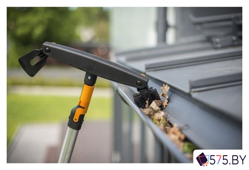 Очиститель желобов Fiskars 1001414 в магазине 575.by